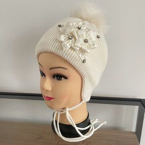 Gorgeous White Hat with Flowers